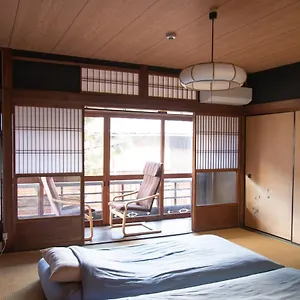 ** Pensión Ayame Japón